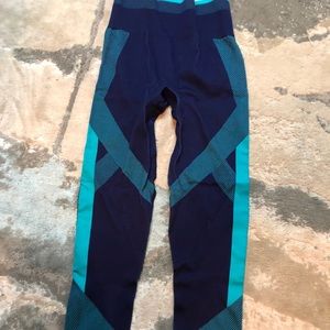 NWT Victoria’s Secret leggings Medium